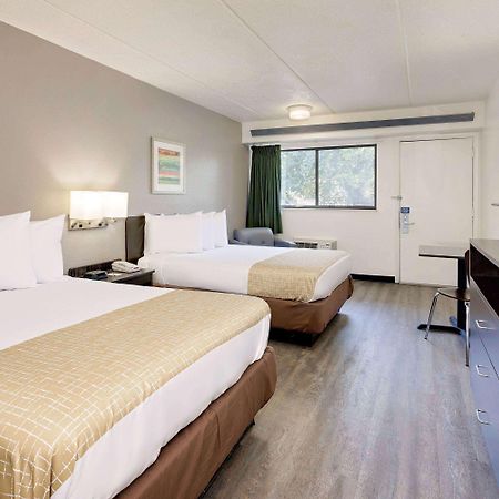 Travelodge By Wyndham College Park Kültér fotó