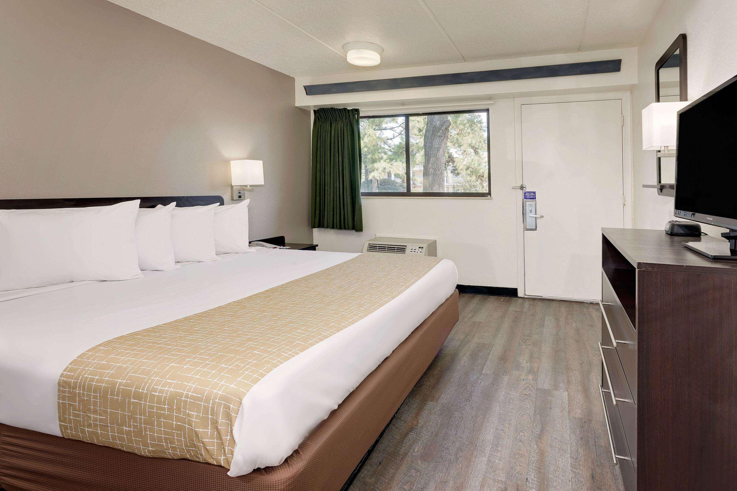 Travelodge By Wyndham College Park Kültér fotó