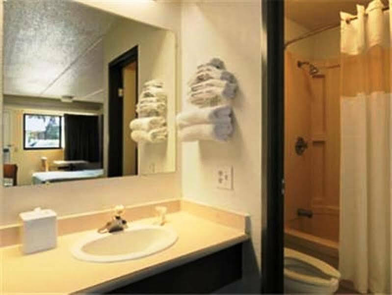 Travelodge By Wyndham College Park Kültér fotó